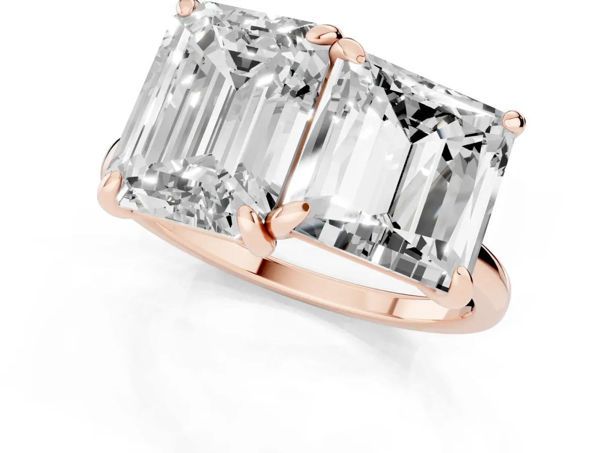 Emerald and Princess Toi Moi Ring with Prong Setting and Plain Band Rose gold