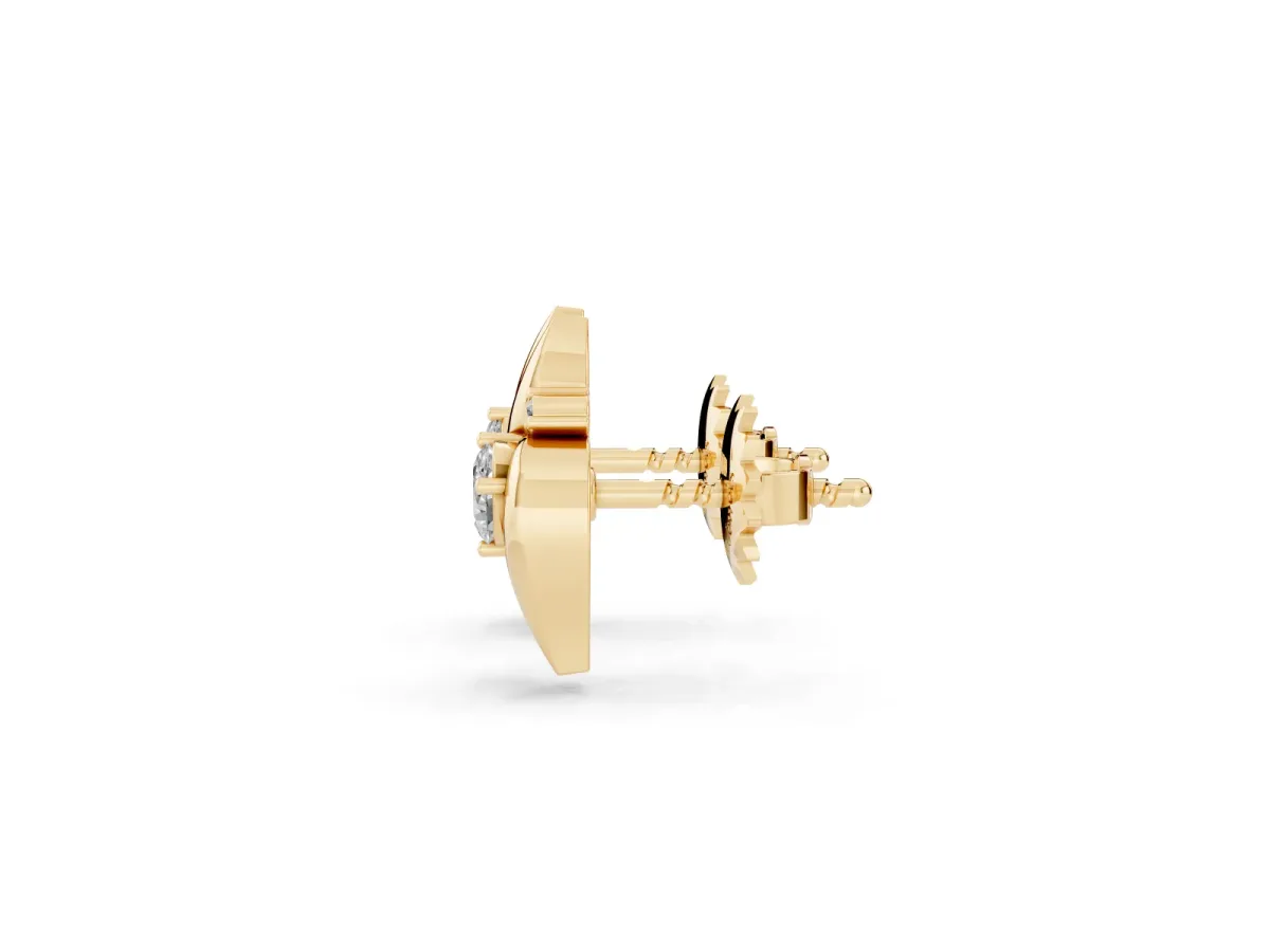 Oval Diamond Shell Stud Earrings Yellow gold