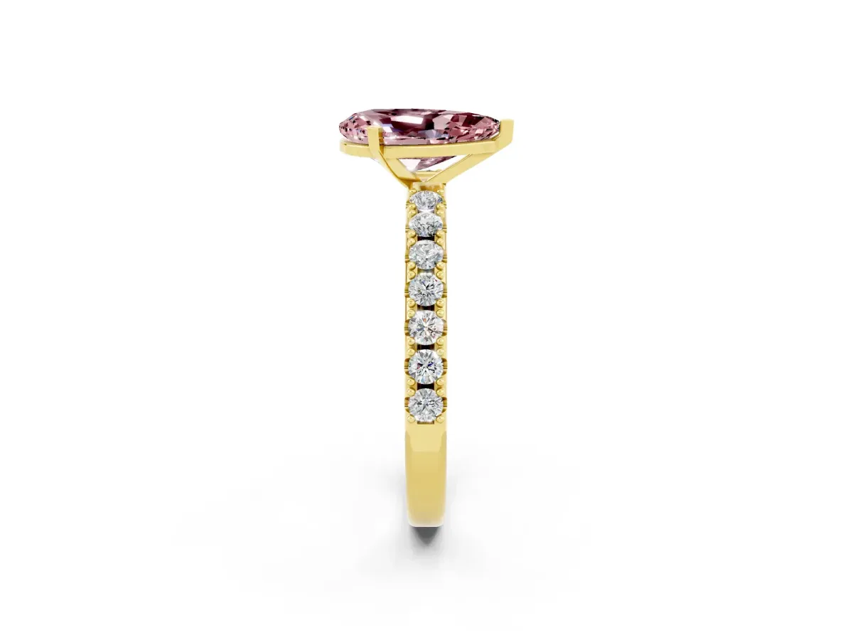 Pear Cut Morganite Solitaire Pavé Band with Four-Prong Setting Yellow gold