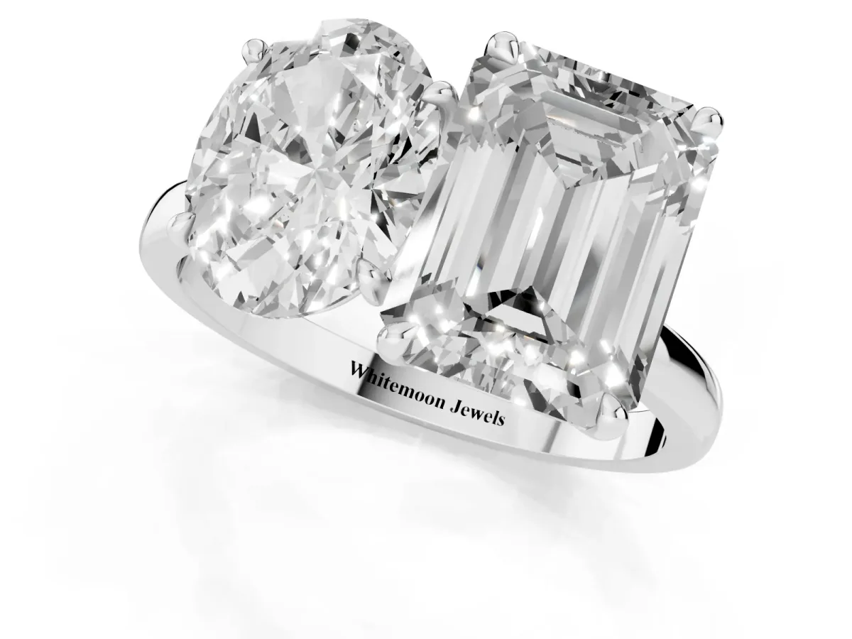 Oval Cut and Emerald Cut Toi Moi Ring with Prong Setting Platinum