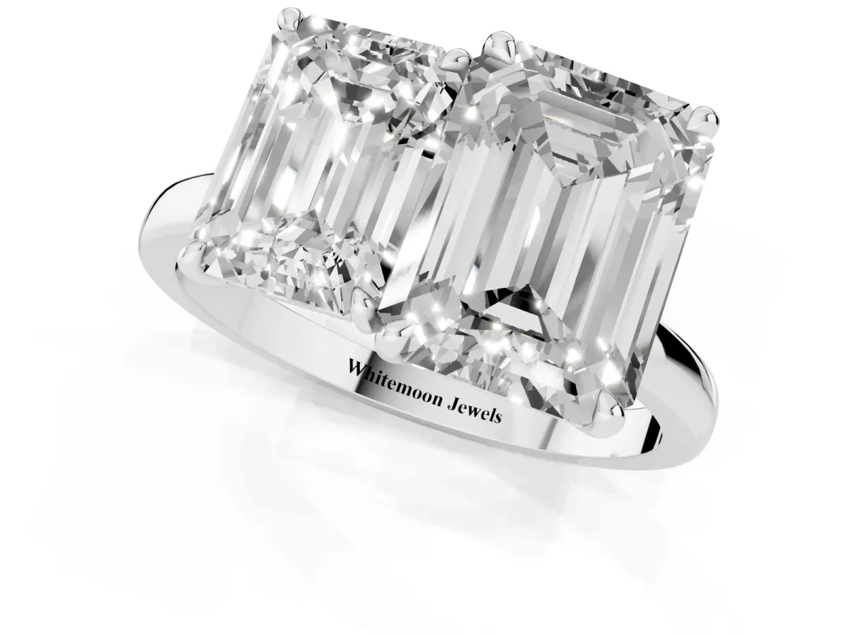 Emerald Cut and Emerald Cut Toi Moi Ring with Prong Setting Platinum