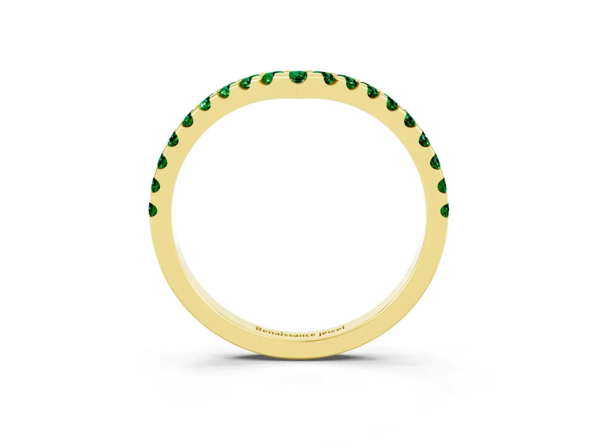 Pavé Round Emerald Chevron Band with Shared Prong Setting Yellow gold
