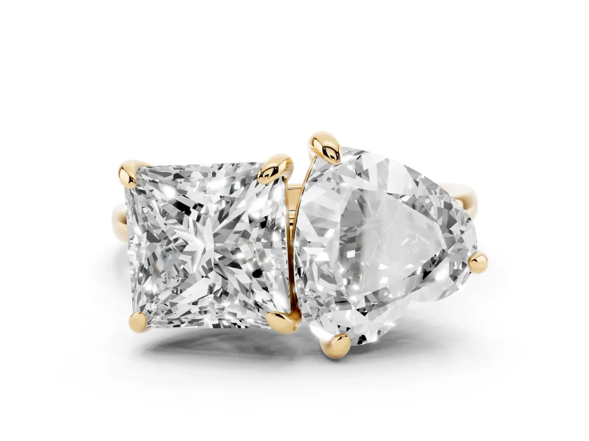 Heart and Princess Toi Moi Ring with Prong Setting and Plain Band Yellow gold