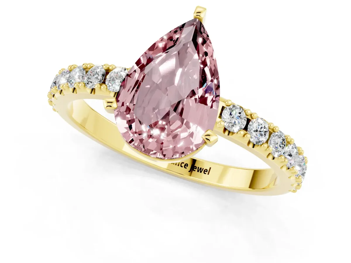 Pear Cut Morganite Solitaire Pavé Band with Four-Prong Setting Yellow gold