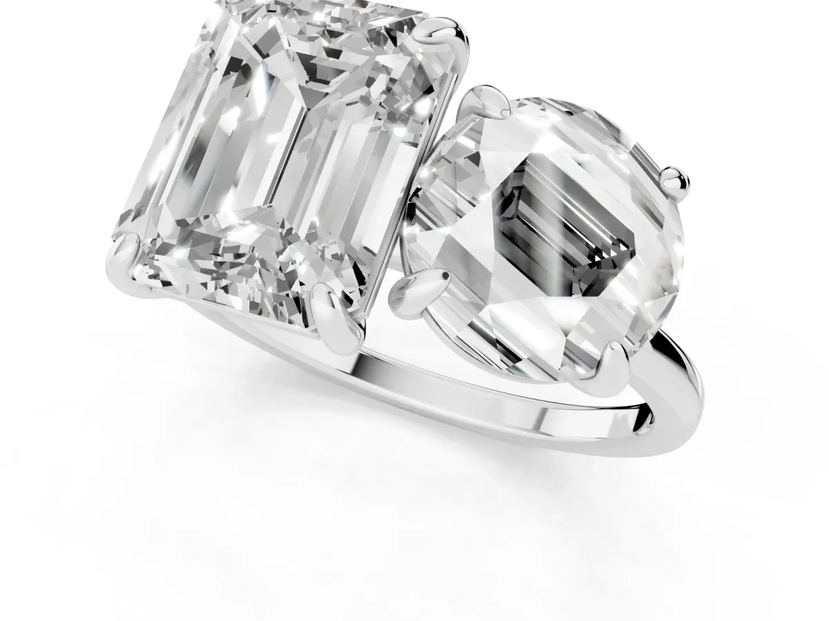 Round and Emerald Toi Moi Ring with Prong Setting and Plain Band Silver
