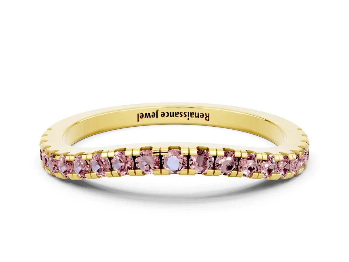 Round Morganite Pavé Half Eternity Band with Shared Prong Setting Yellow gold