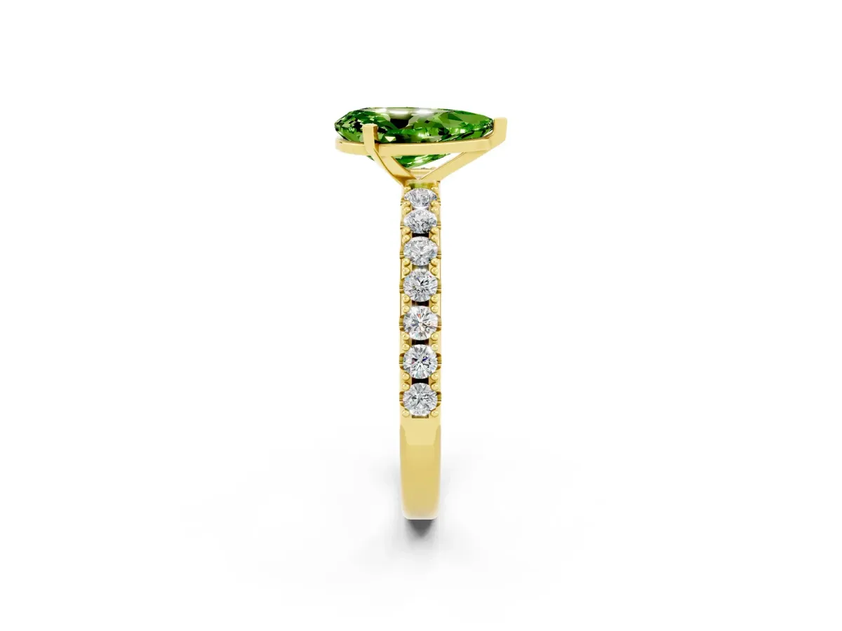 Pear Cut Peridot Solitaire Pavé Band with Four-Prong Setting Yellow gold