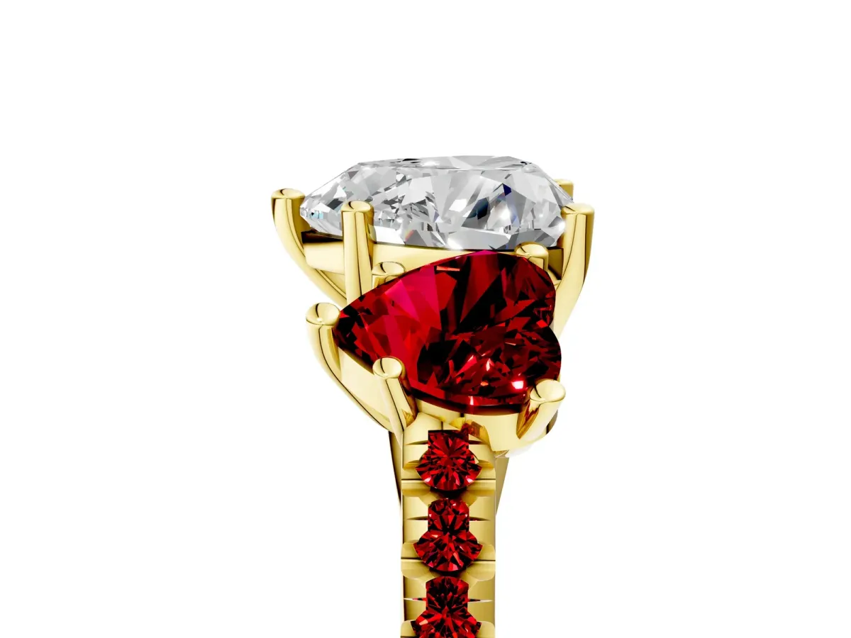 Three-Stone Heart Cut Diamond Ring with Round Ruby Pavé Band and Prong Setting Yellow gold