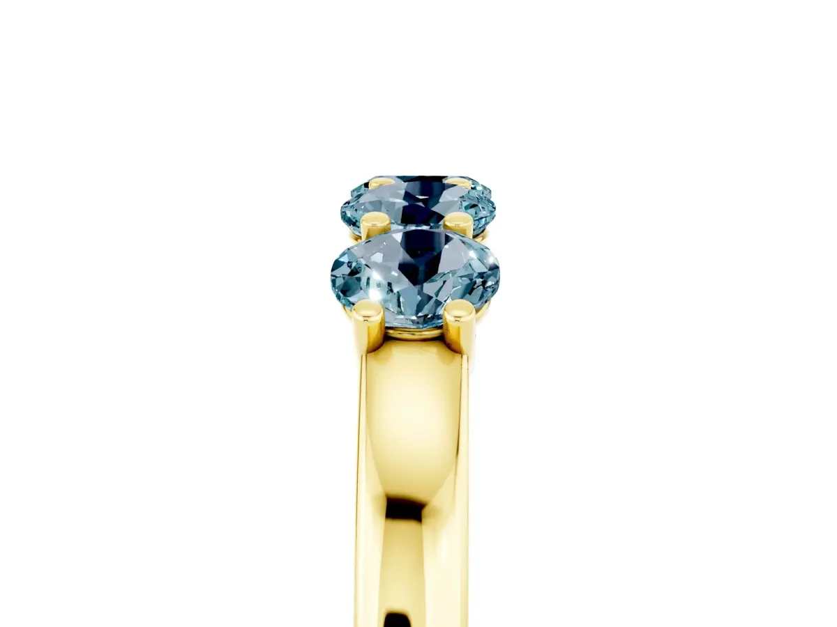 Four-Stone Round Aquamarine Prong-Set Band Yellow gold