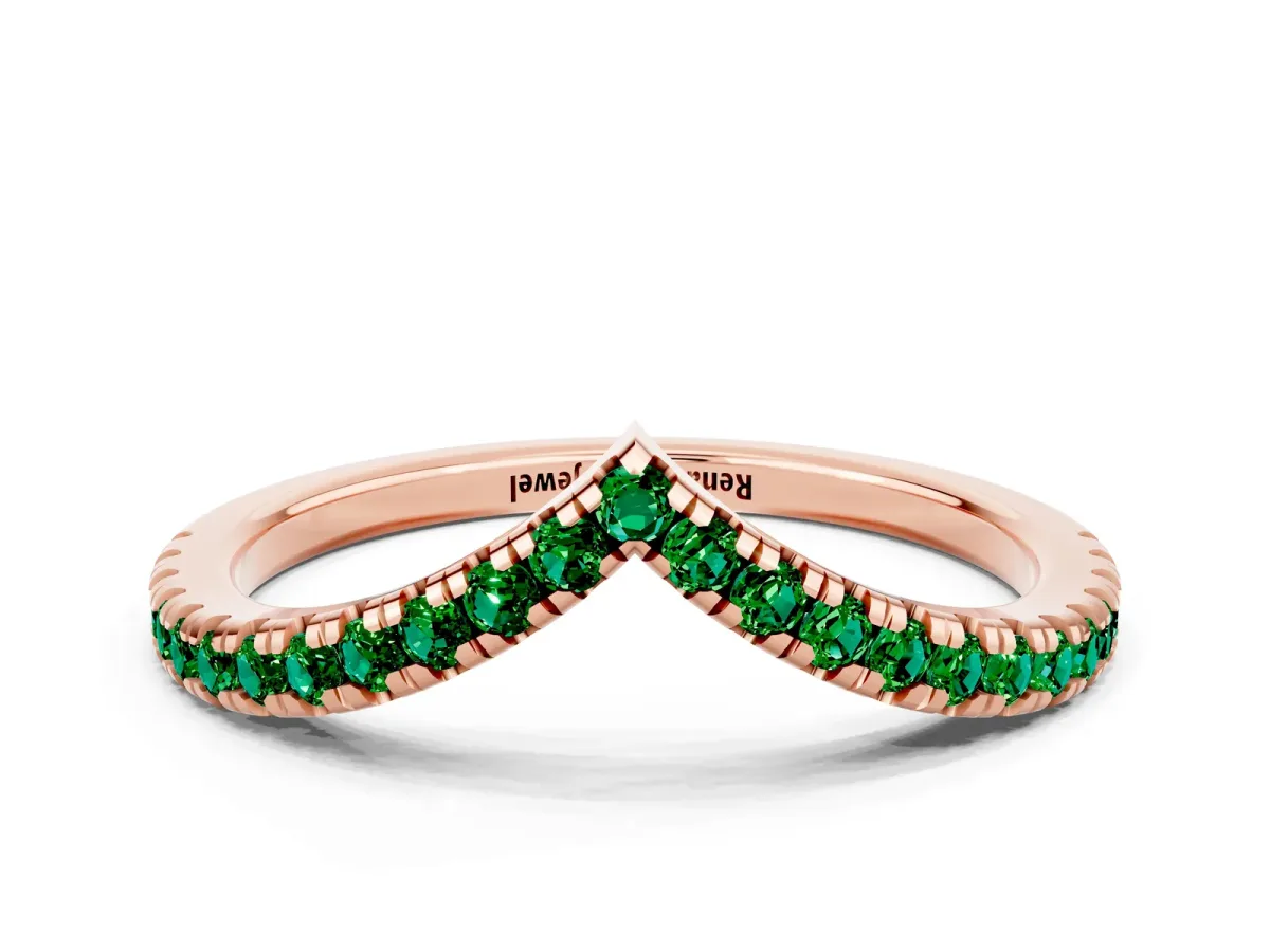 Pavé Round Emerald V-Shaped Chevron Band with Shared Prong Setting Rose gold