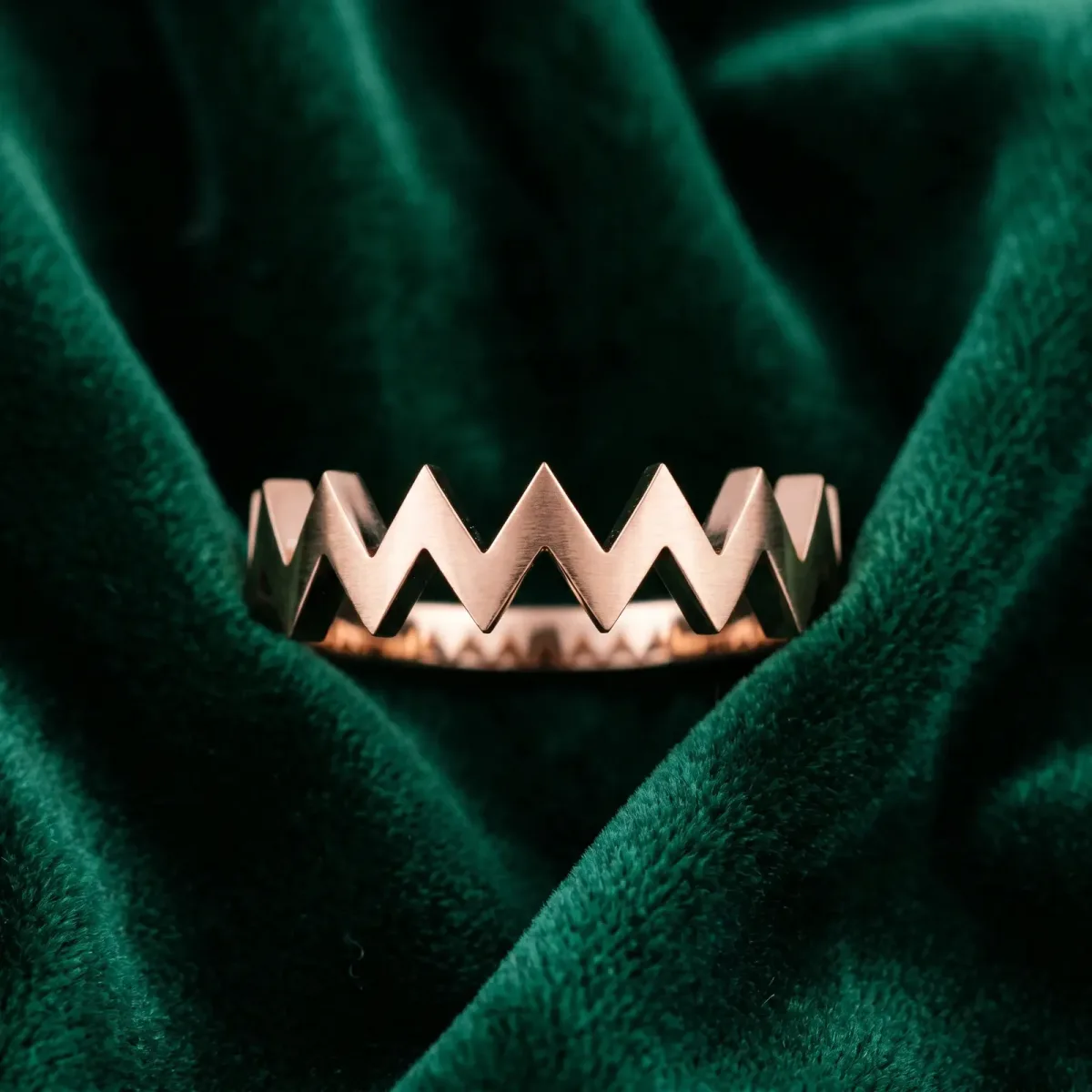 Zigzag Chevron Band Rose gold
