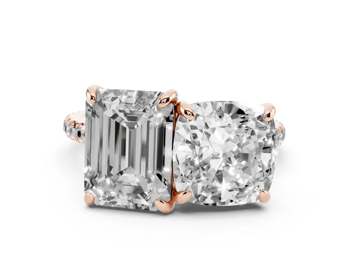 Cushion and Emerald Toi Moi Ring with Prong Setting and Pave Band Rose gold