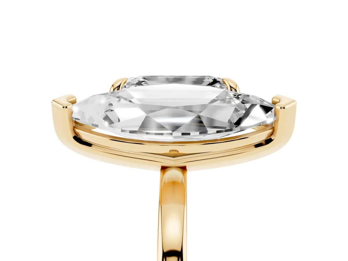 Emerald and Marquise Toi Moi Ring with Prong Setting and Plain Band Yellow gold