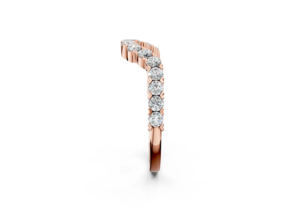 V-Shaped Diamond Round Cut Pavé Band with Prong Setting Rose gold