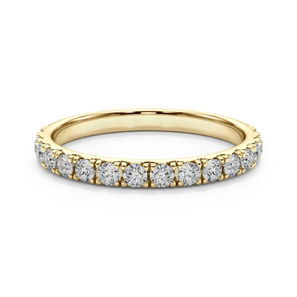Round Cut Diamond Eternity Band with Shared Prong Setting Yellow gold