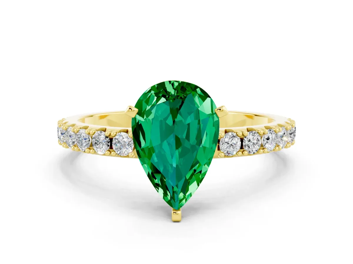Pear Cut Emerald Solitaire Pavé Band with Four-Prong Setting Yellow gold