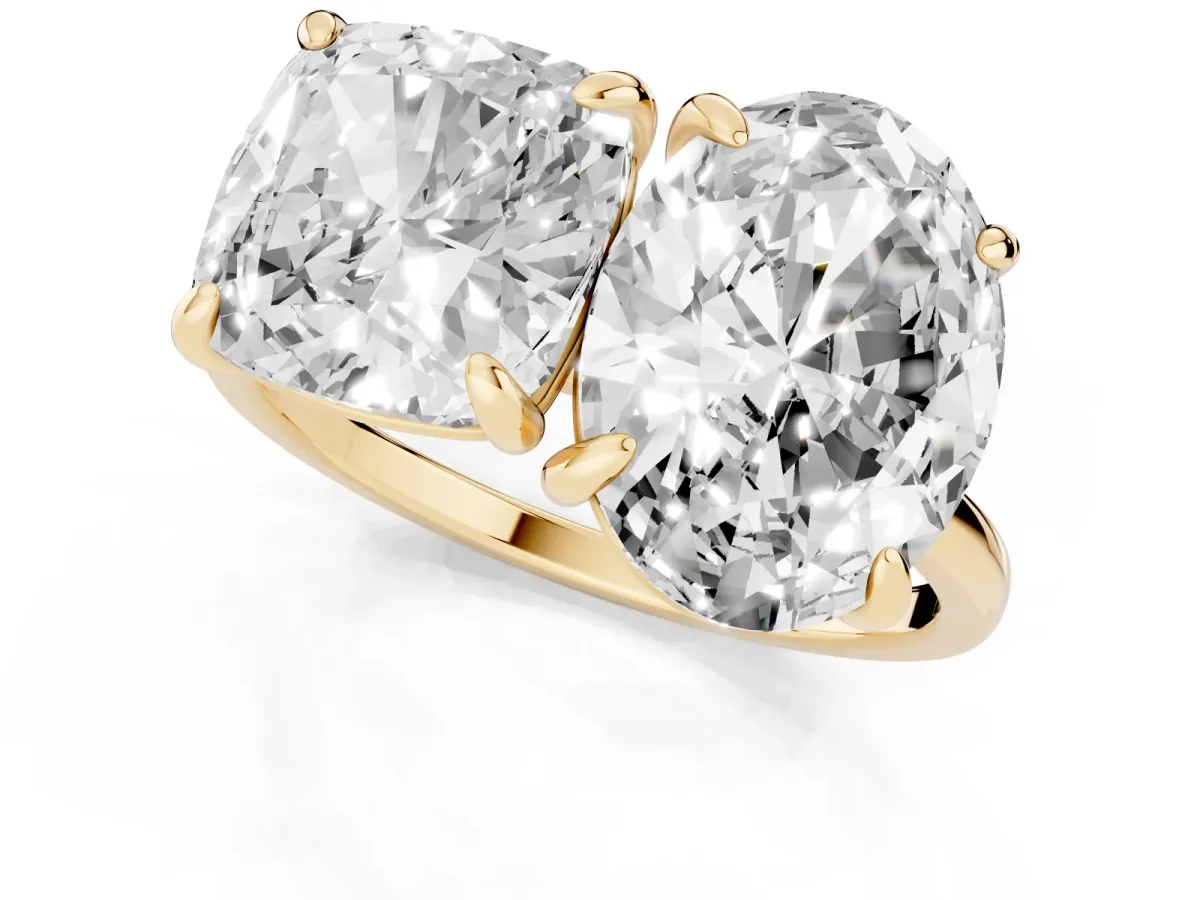 Oval and Cushion Toi Moi Ring with Prong Setting and Plain Band Yellow gold