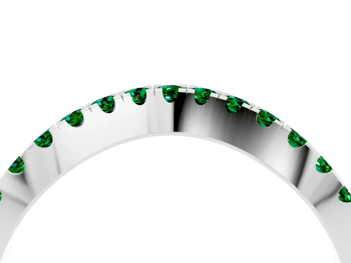 Round Emerald Pavé Curved Band with Shared Prong Setting White gold