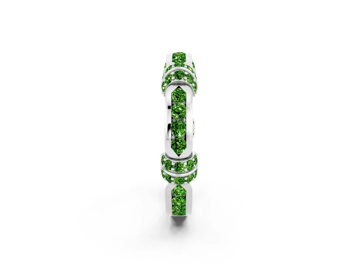 Pavé Round Peridot Link Band with Bezel Setting Platinum