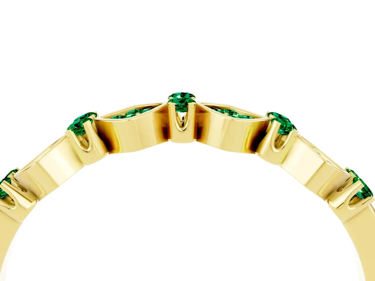 Pavé Cushion Emerald Cluster Eternity Band with Prong Setting Yellow gold