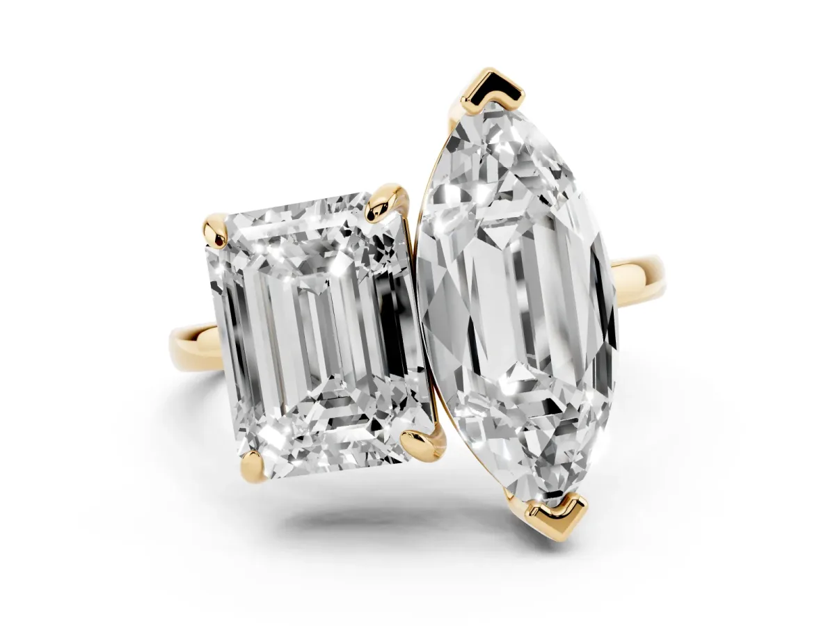 Emerald and Marquise Toi Moi Ring with Prong Setting and Plain Band Yellow gold