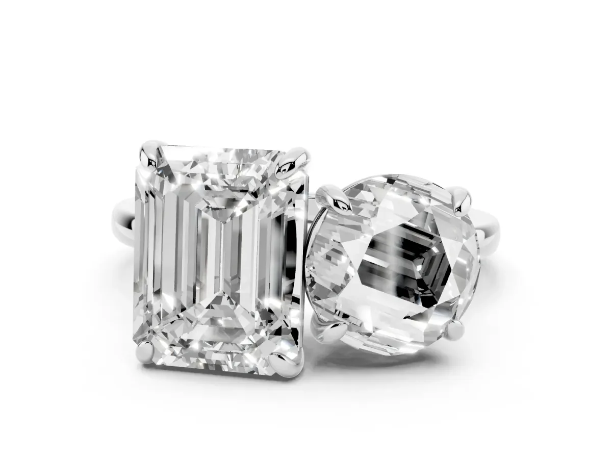 Round and Emerald Toi Moi Ring with Prong Setting and Plain Band Silver