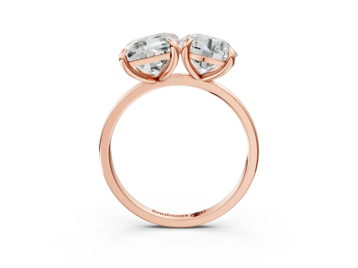 Round and Emerald Toi Moi Ring with Prong Setting and Plain Band Rose gold