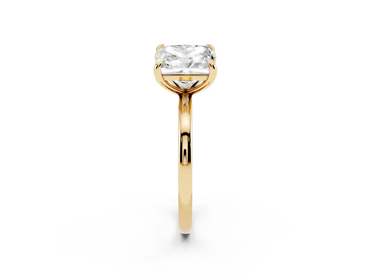 Radiant and Princess Toi Moi Ring with Prong Setting and Plain Band Yellow gold