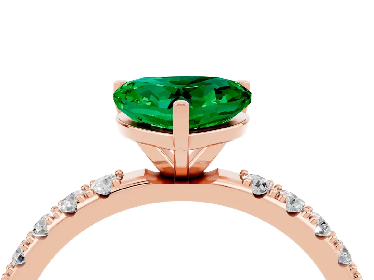 Heart Cut Emerald Solitaire Pavé Band with Four-Prong Setting Rose gold