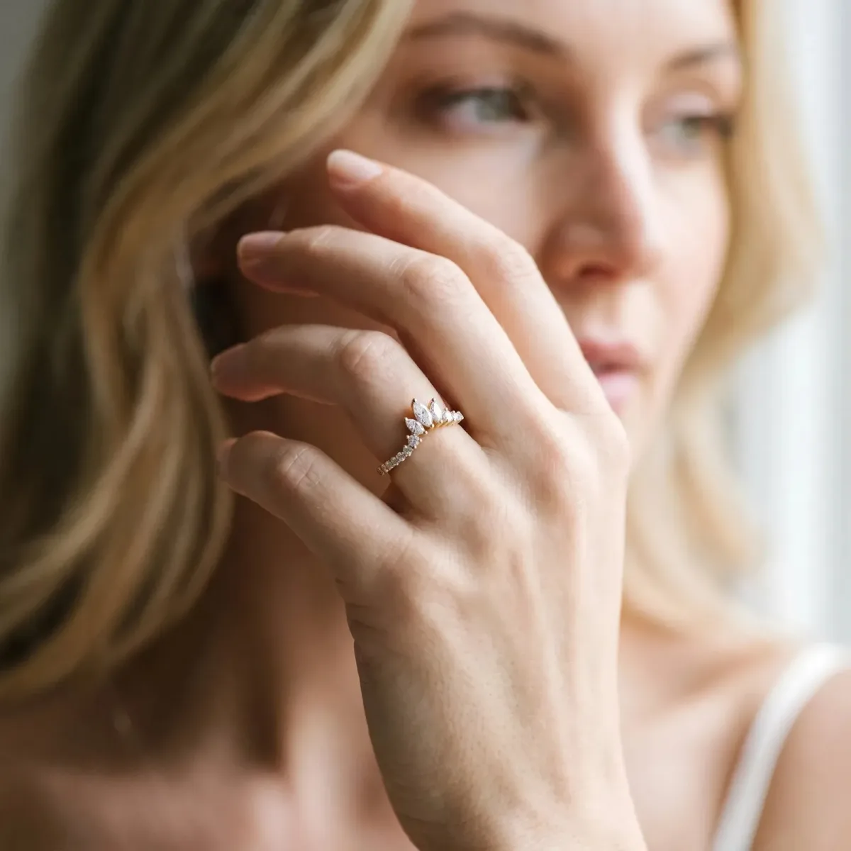 Marquise Cluster Diamond Pavé Band with Prong Setting Yellow gold