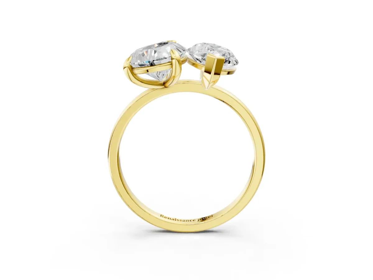 Pear and Radiant Toi Moi Ring with Prong Setting and Plain Band Yellow gold