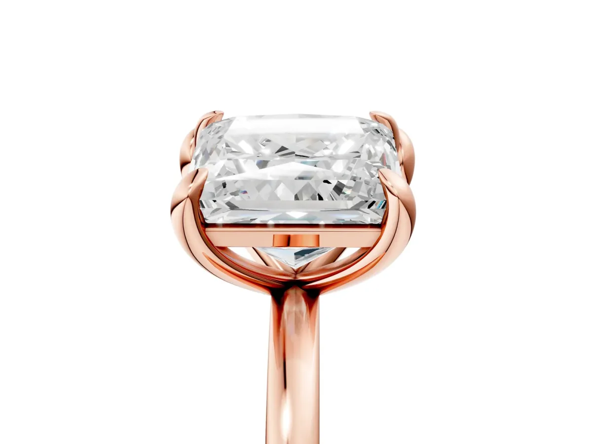 Emerald and Princess Toi Moi Ring with Prong Setting and Plain Band Rose gold