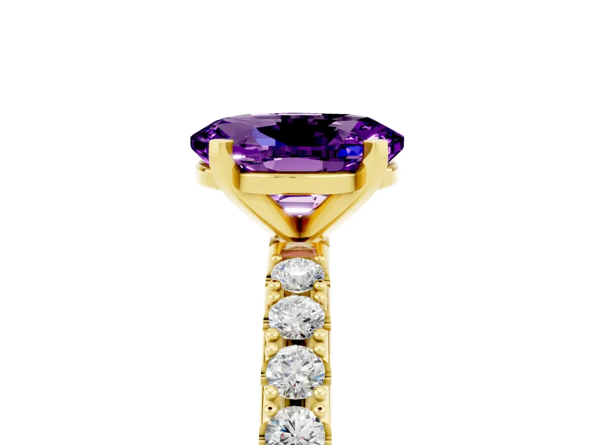 Oval Cut Amethyst Solitaire Pavé Band with Four-Prong Setting Yellow gold