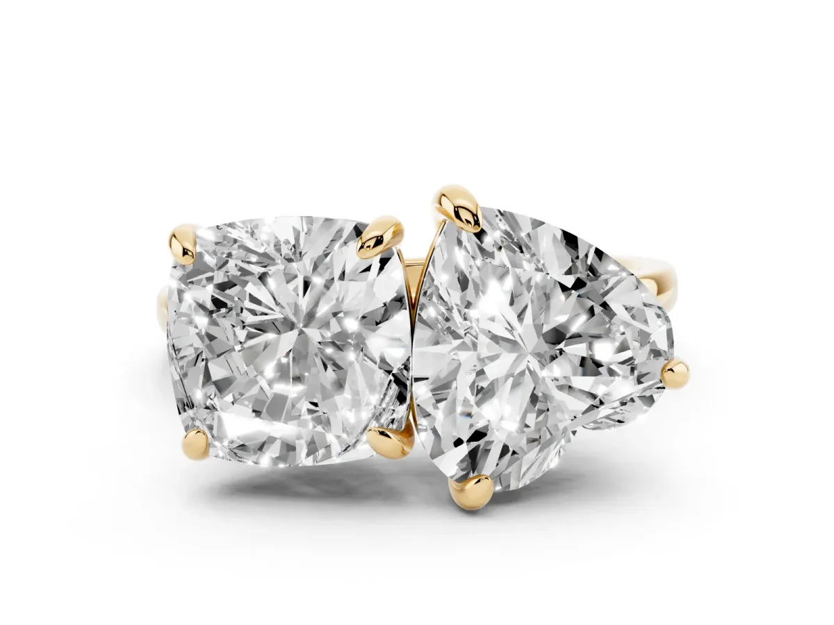 Cushion and Heart Toi Moi Ring with Prong Setting and Plain Band Yellow gold