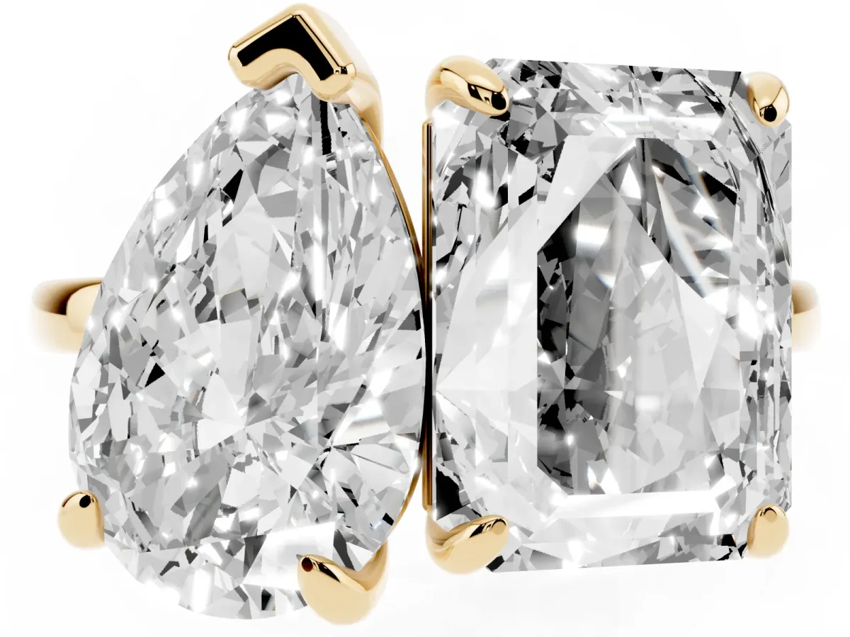Pear and Radiant Toi Moi Ring with Prong Setting and Plain Band Yellow gold
