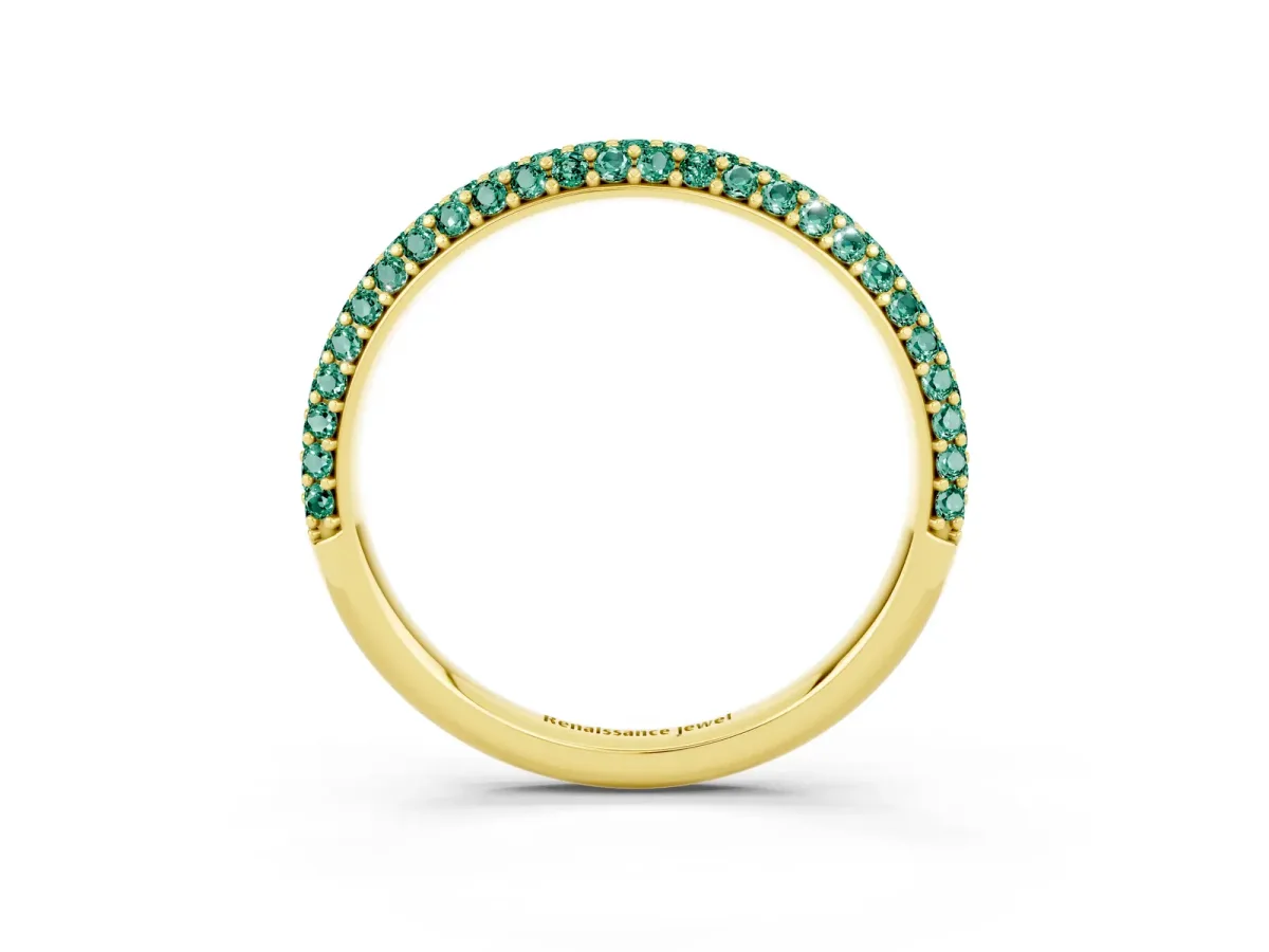 Round Green Sapphire Pavé Eternity Band with Shared Prong Setting Yellow gold