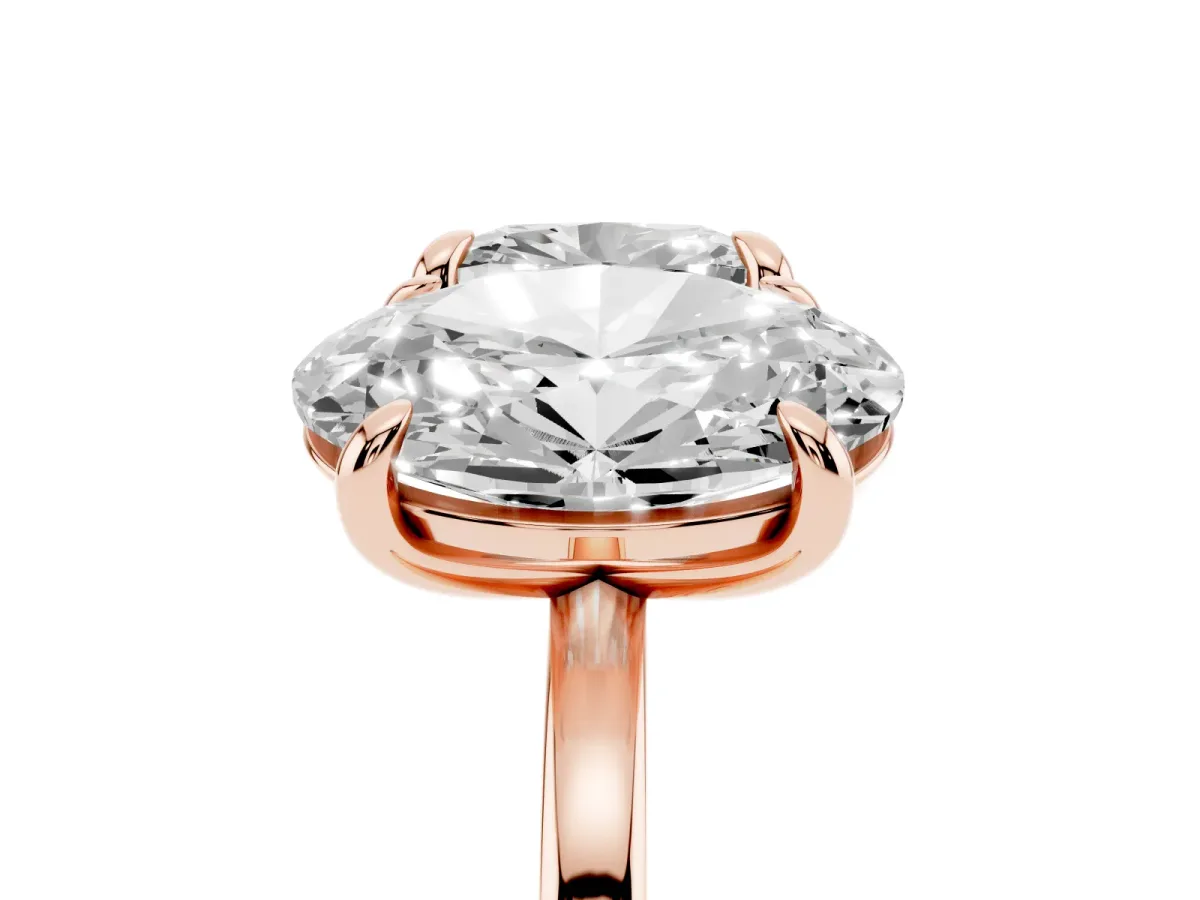 Oval and Cushion Toi Moi Ring with Prong Setting and Plain Band Rose gold