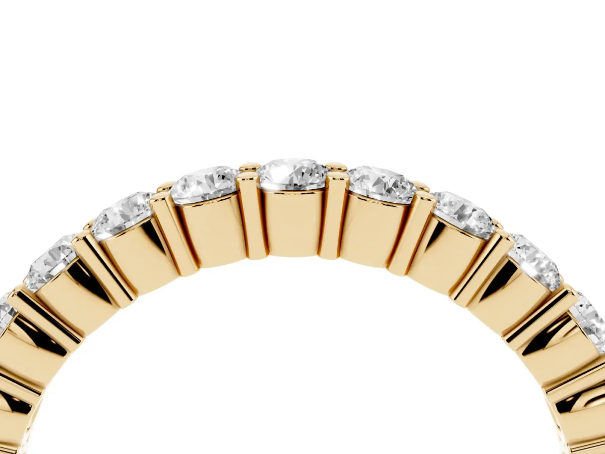 Alternating Round Diamond Promise Ring with Round Diamond Accents Yellow gold