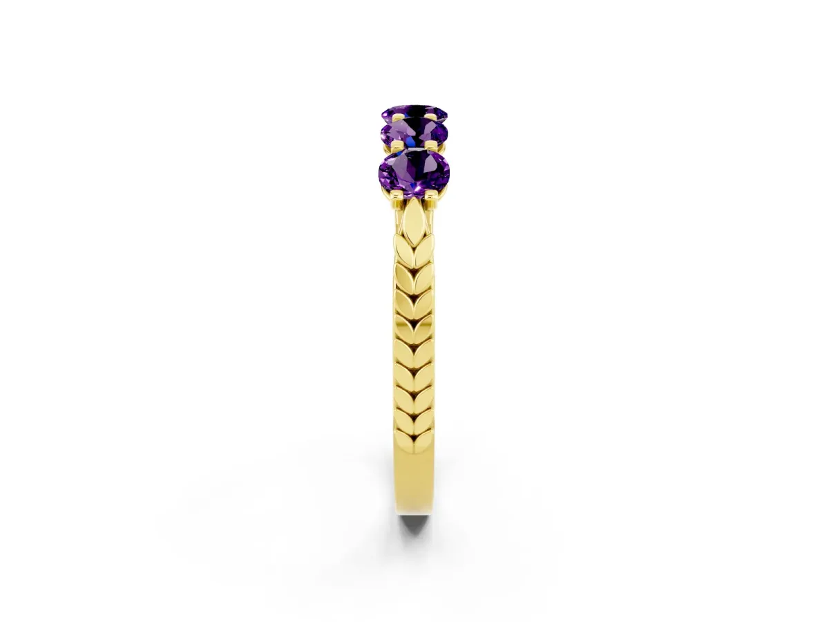 Five-Stone Round Amethyst Prong-Set Band Yellow gold