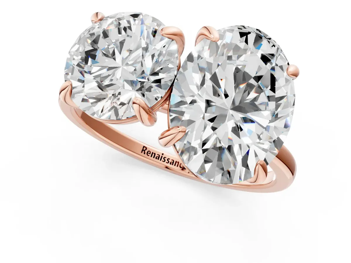 Round and Oval Toi Moi Ring with Prong Setting and Plain Band Rose gold