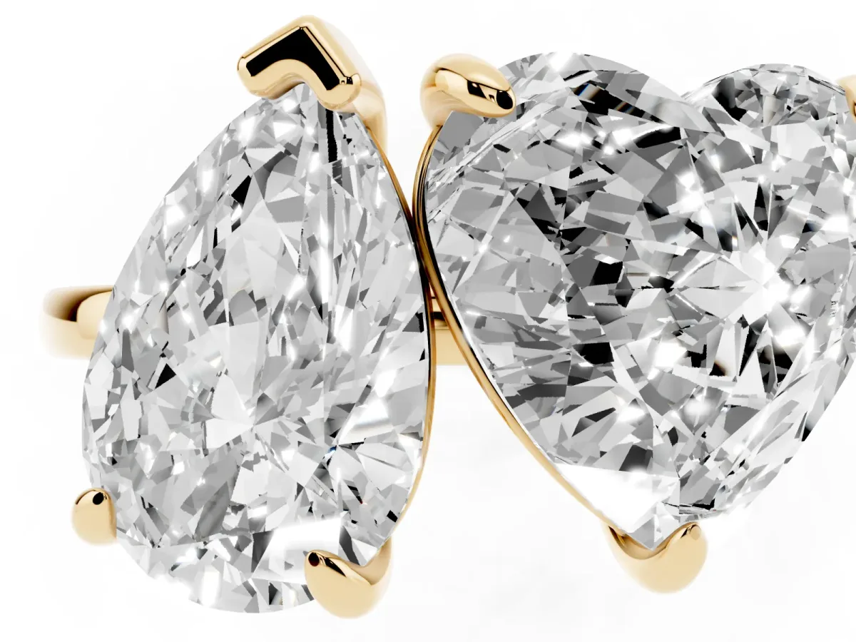 Pear and Heart Toi Moi Ring with Prong Setting and Plain Band Yellow gold