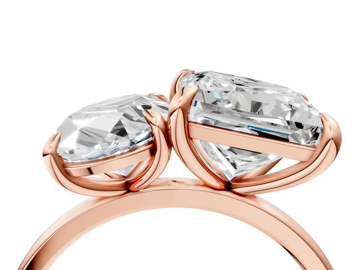 Oval and Princess Toi Moi Ring with Prong Setting and Plain Band Rose gold