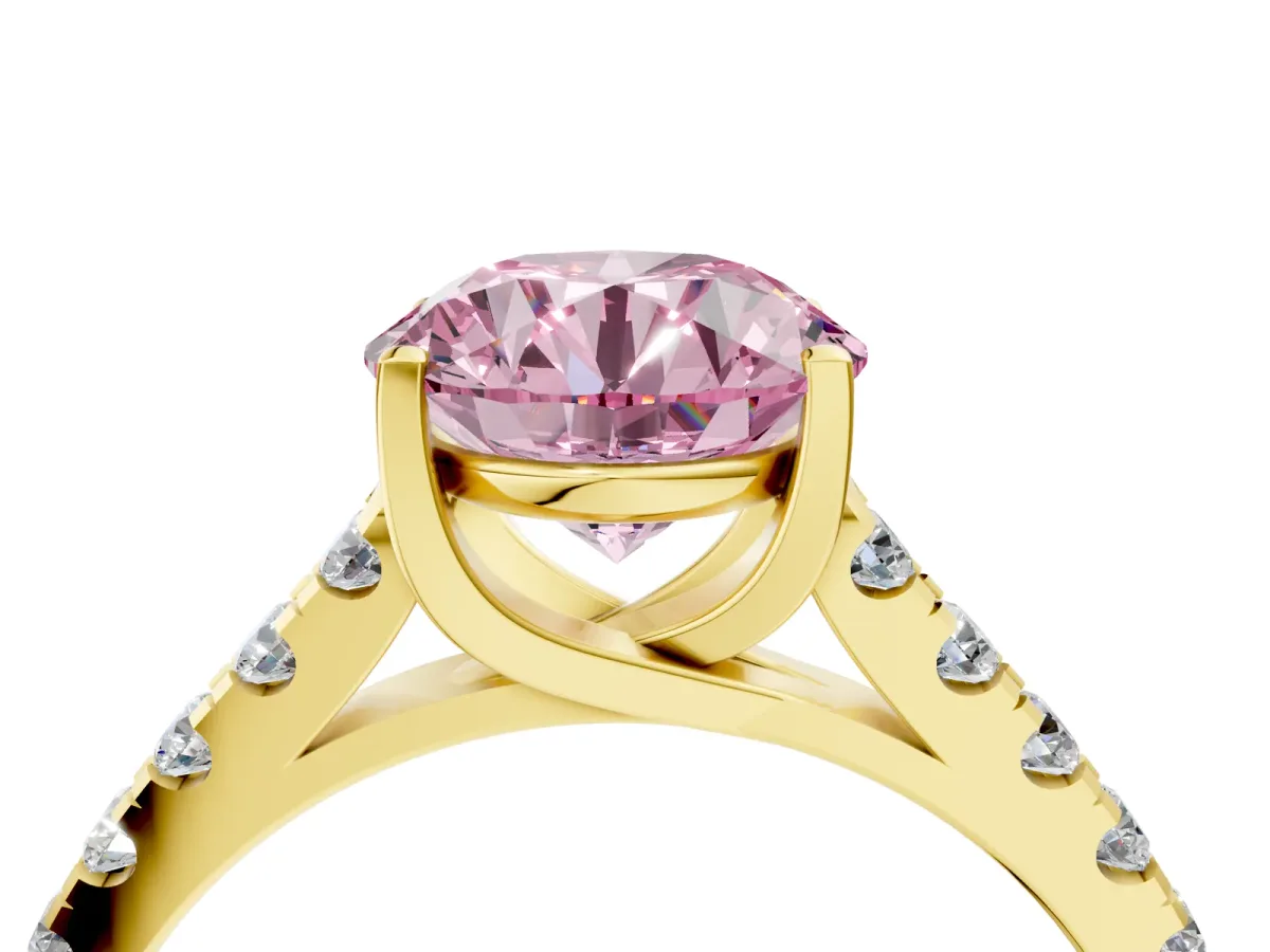Fancy Pink Round Cut Diamond Pavé Band Solitaire Ring with Prong Setting Yellow gold