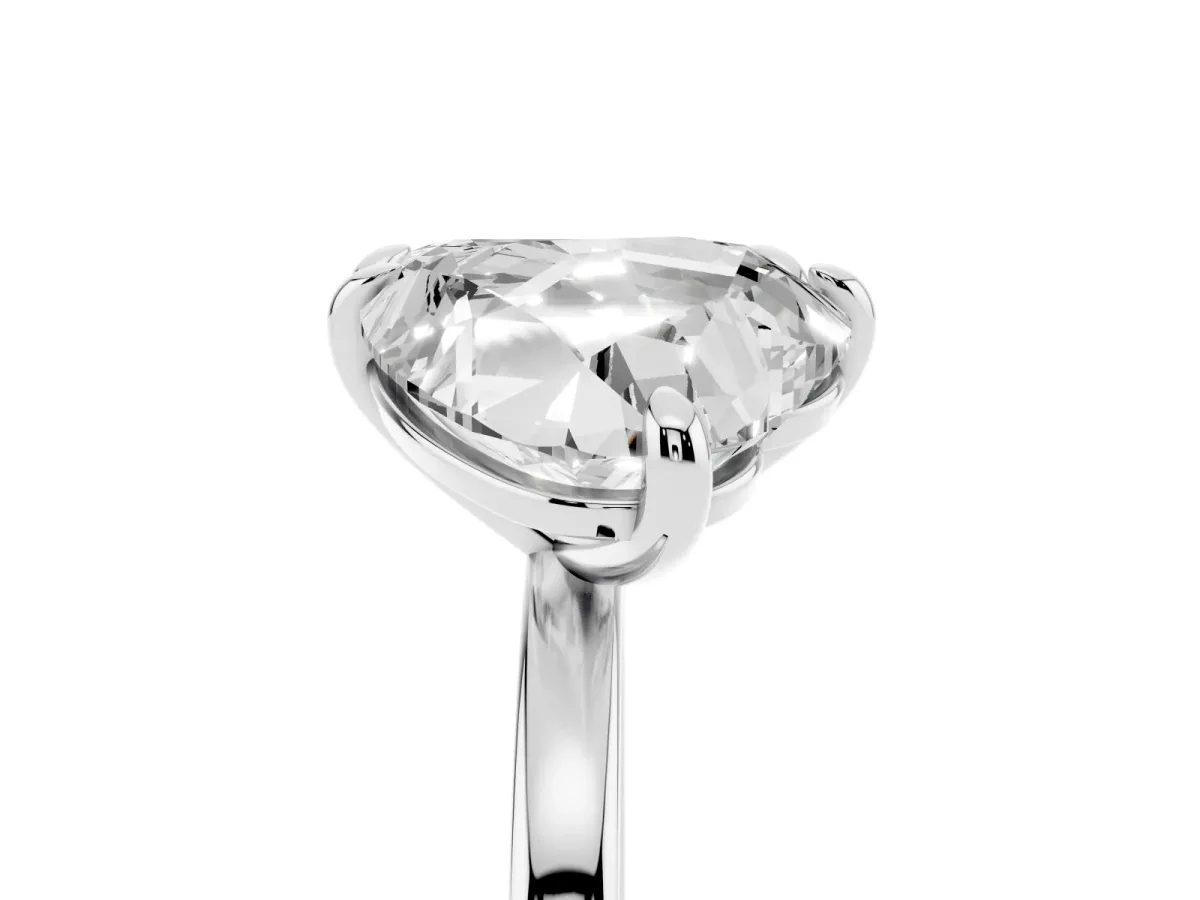 Emerald and Heart Toi Moi Ring with Prong Setting and Plain Band Silver