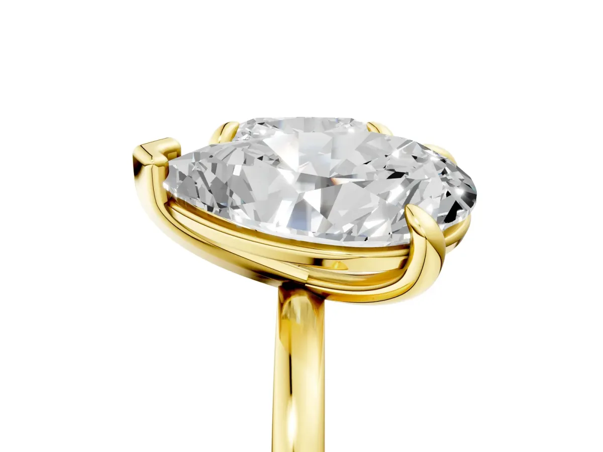Pear and Cushion Toi Moi Ring with Prong Setting and Plain Band Yellow gold