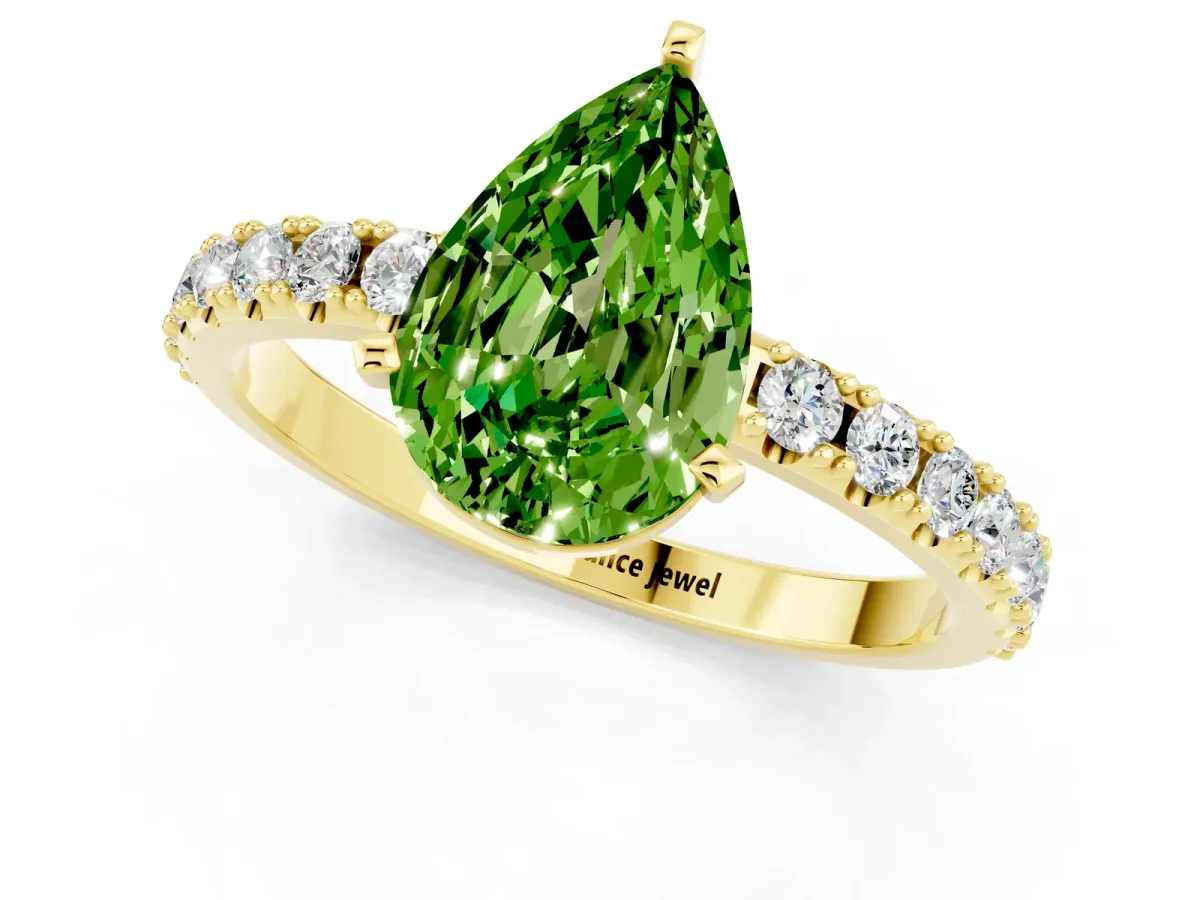 Pear Cut Peridot Solitaire Pavé Band with Four-Prong Setting Yellow gold