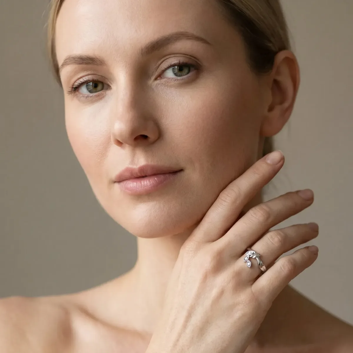Three-Stone Round Diamond Leaf Bypass Ring with Bezel Setting Platinum
