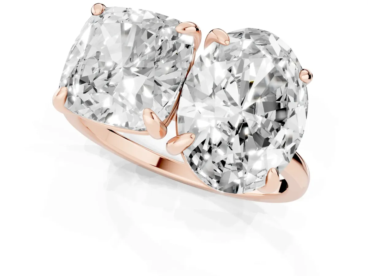 Oval and Cushion Toi Moi Ring with Prong Setting and Plain Band Rose gold
