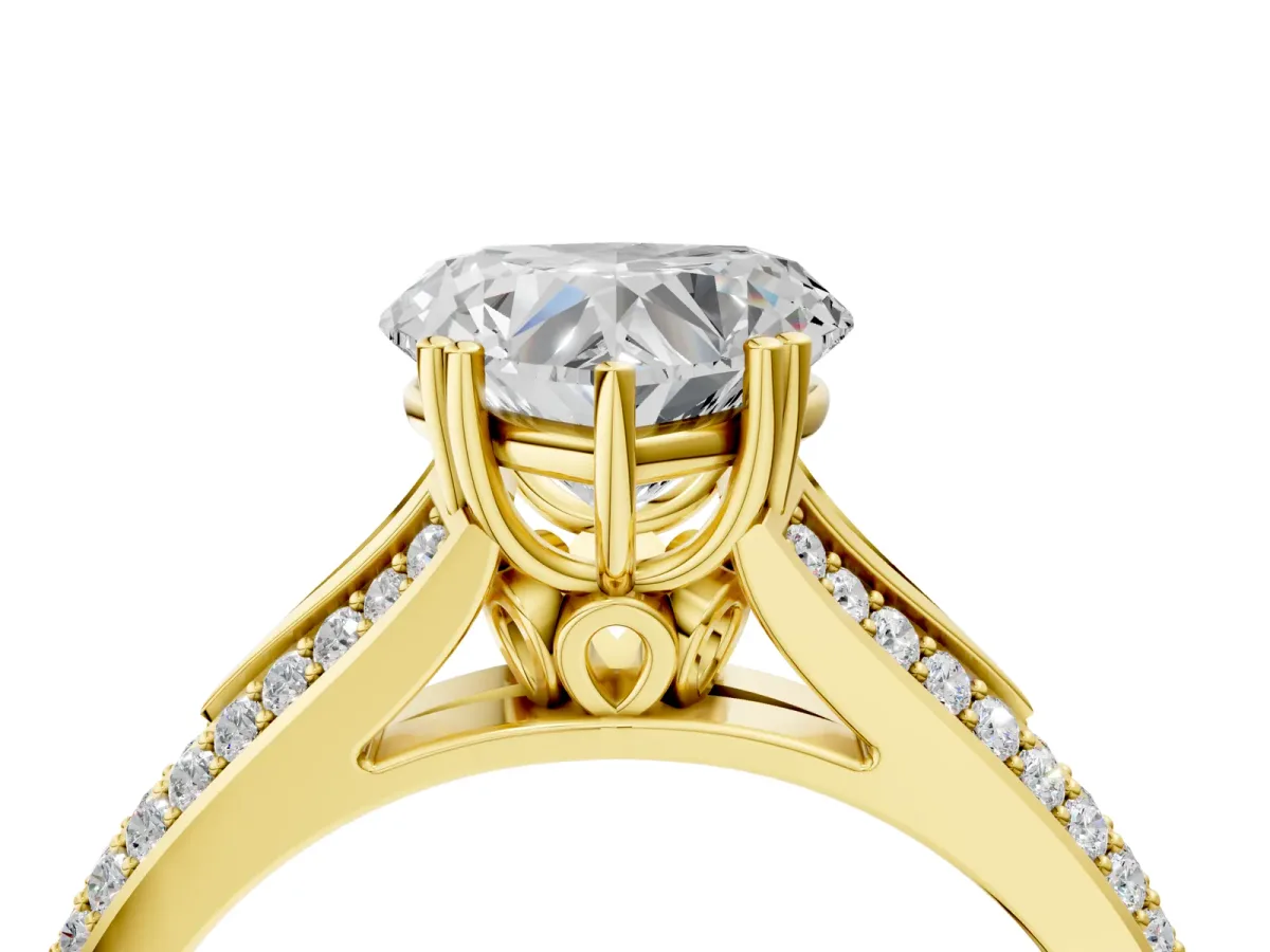Heart Cut Diamond Split Shank Engagement Ring with Pavé Band Yellow gold