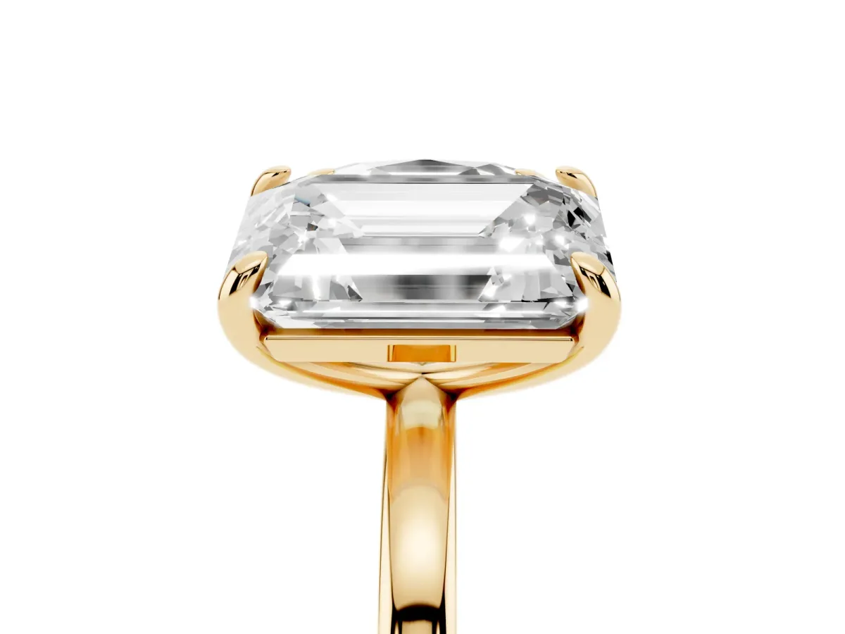 Oval and Radiant Toi Moi Ring with Prong Setting and Plain Band Yellow gold